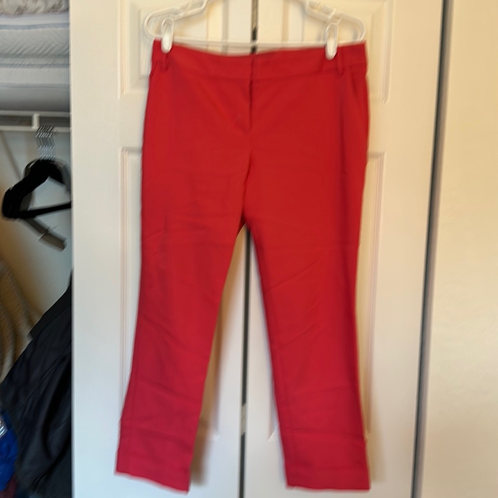 Lightly worn pink capri summer pants. Express editor, size 6